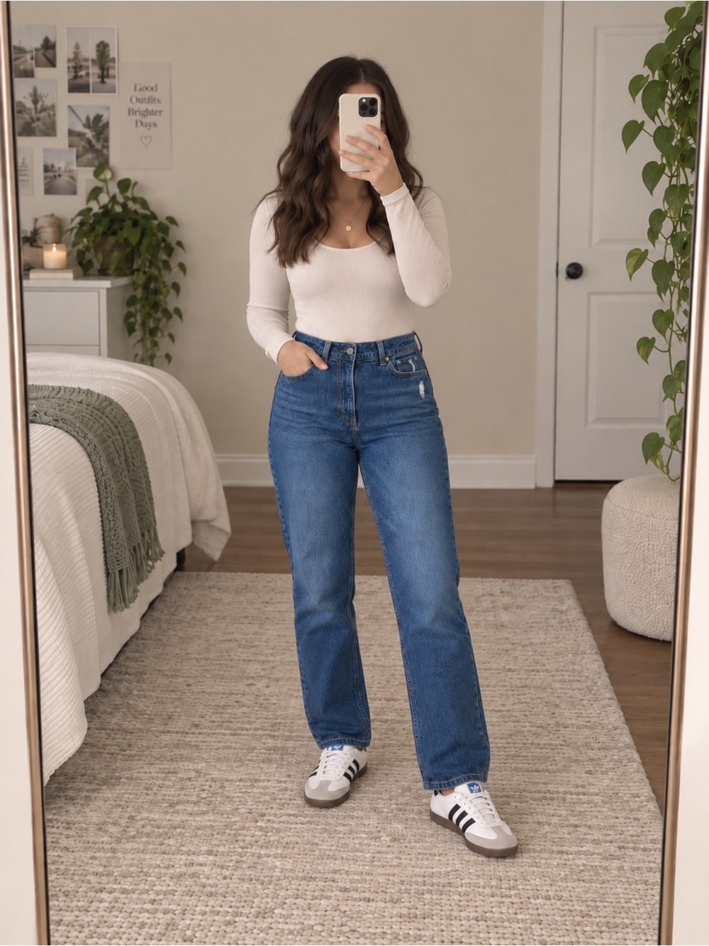 GAP High-Rise Straight Leg Jeans in Blue Wash